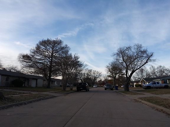 3rd image of 4013 Providence Dr