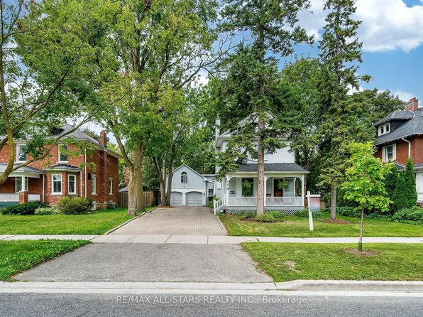 114 Main St W, Markham, ON L3R 2G2