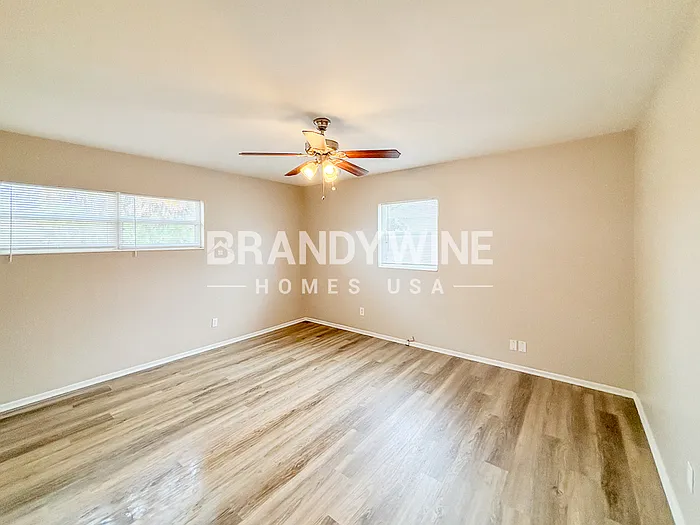 7236 Darien Way — Photo 13