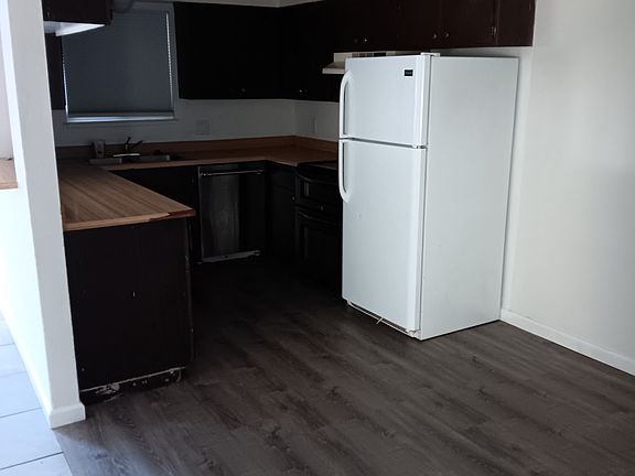 3rd image of 41 Mina Ave APT A