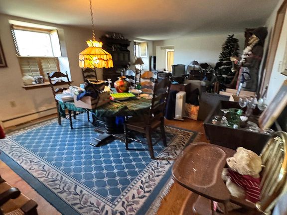 5th image of 836 E Bristol Rd