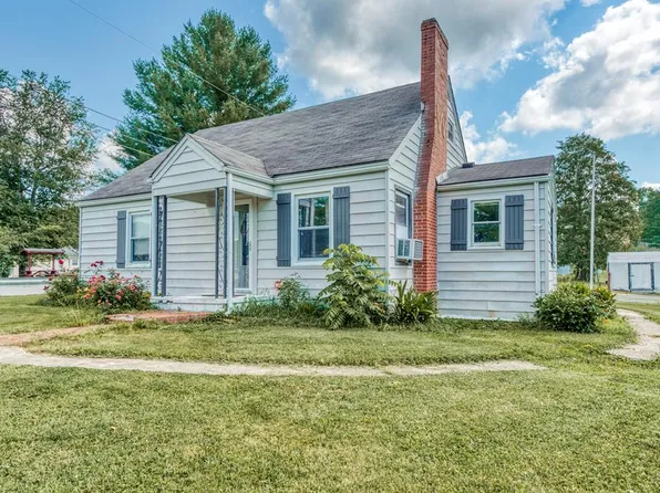 761 Chatham Dr, Marion, VA 24354