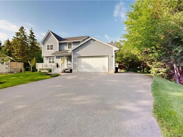 50 Monaco Dr, Rothesay, NB E2E 6B7