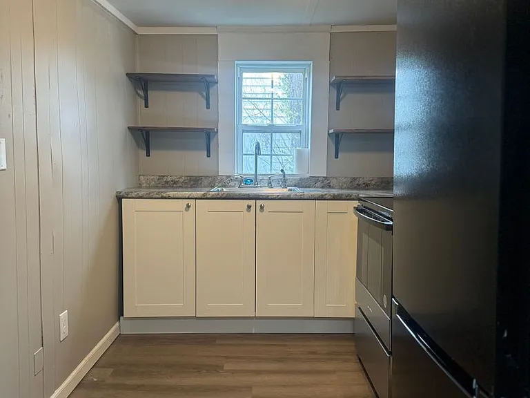 510 E Carter St — Photo 5