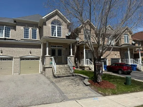 506 Foxcroft Blvd, Newmarket, ON L3X 3L6