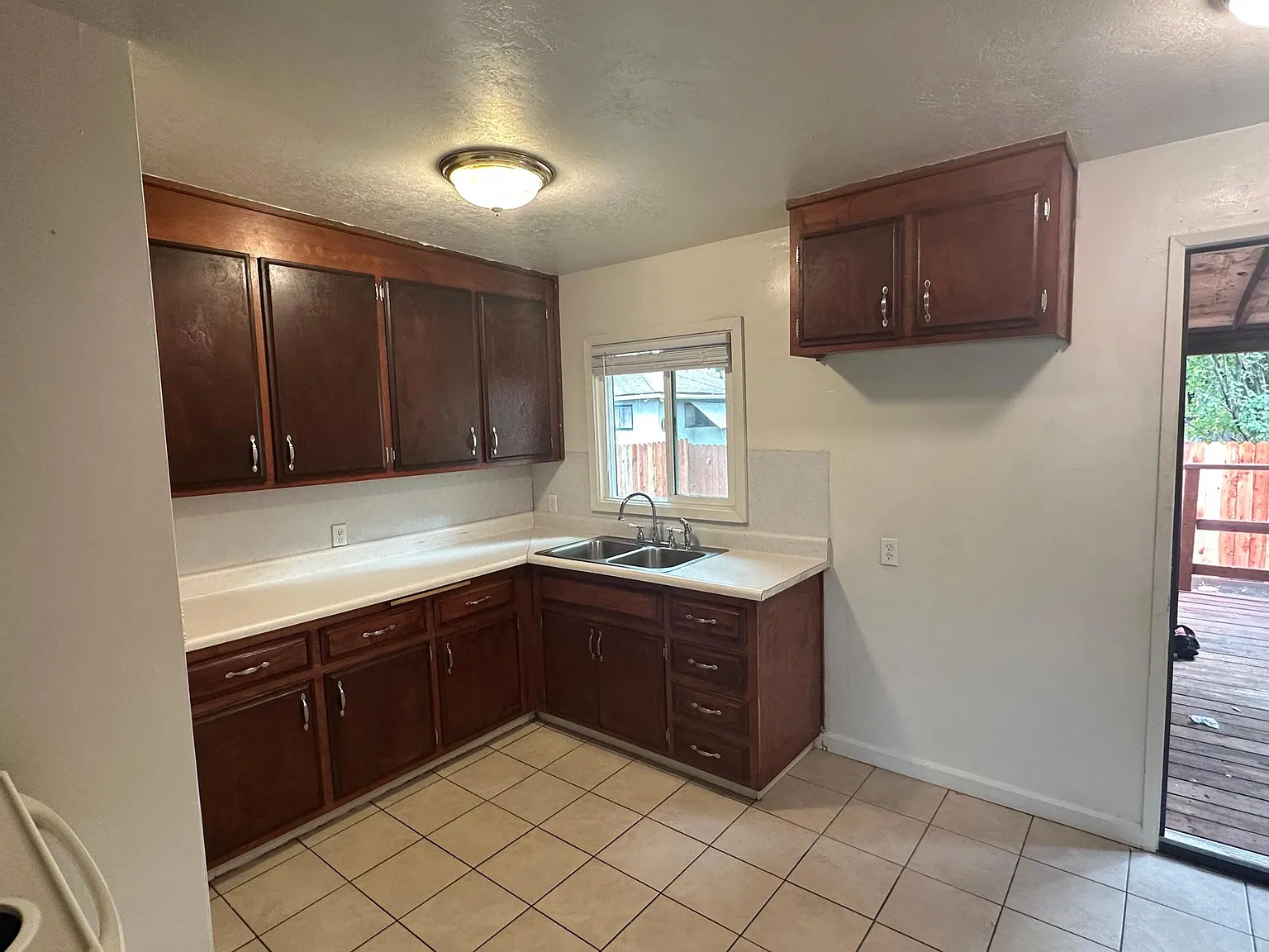 419 Travis Blvd — Photo 2