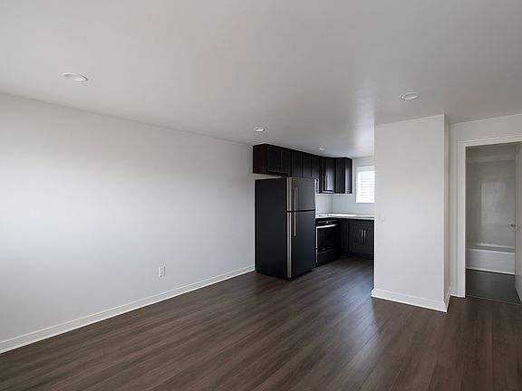 4th image of 2460 K St APT E