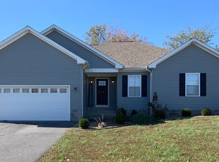77 Fieldcrest Dr, Cadiz, KY 42211