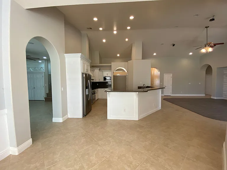 3611 Oakleaf Ave — Photo 10