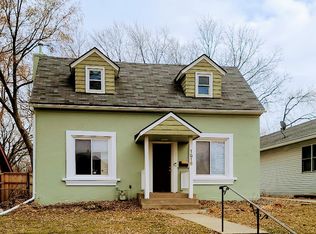 1816 Walnut St, Lauderdale, MN 55113