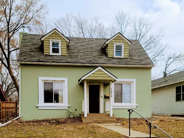 1816 Walnut St, Lauderdale, MN 55113