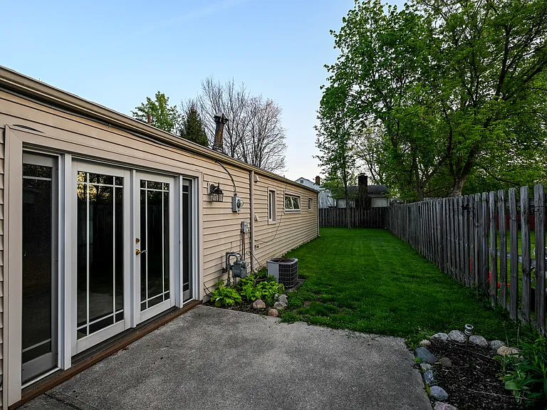 287 Edgewood Dr — Photo 18