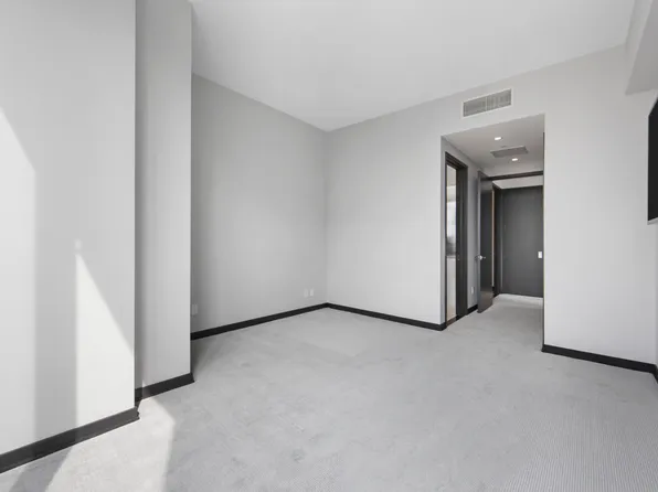 157 West 57th Street image 24 of 27