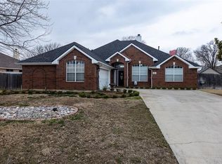 18 E Hillside Pl, Trophy Club, TX 76262