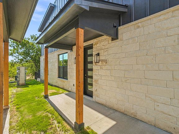 3rd image of 120 Clark Ln