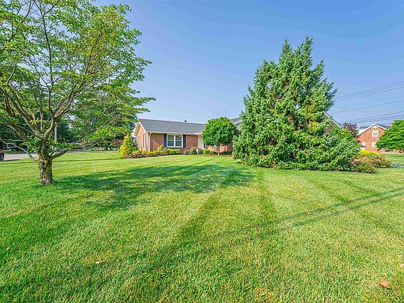 4th image of 3500 Ashlawn Dr