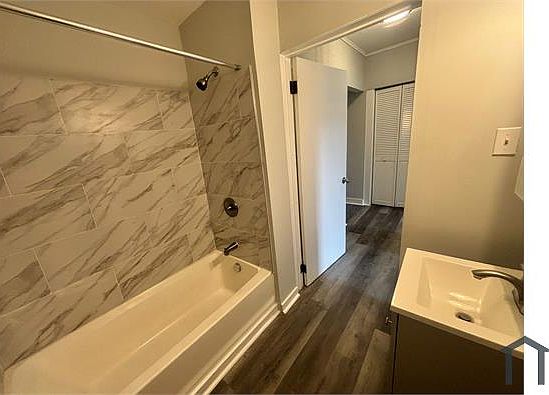 2nd image of 745 Penn Ave #1