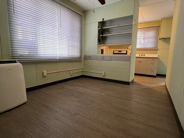 511 Oak St — Photo 11