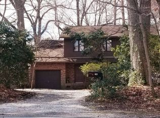 746 Old Oyster Point Rd, Newport News, VA 23602
