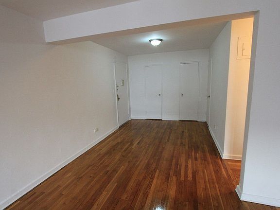 3rd image of 5115 Van Kleeck St APT 5H