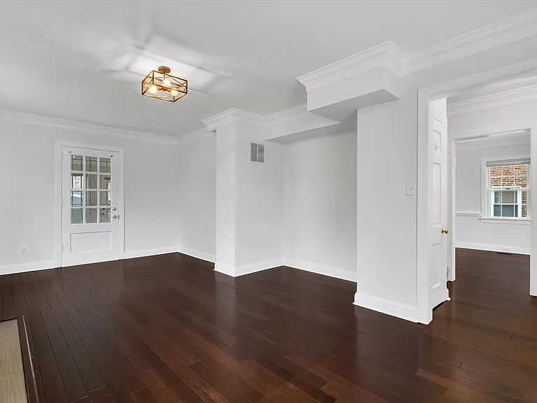1002 Chillum Rd — Photo 35