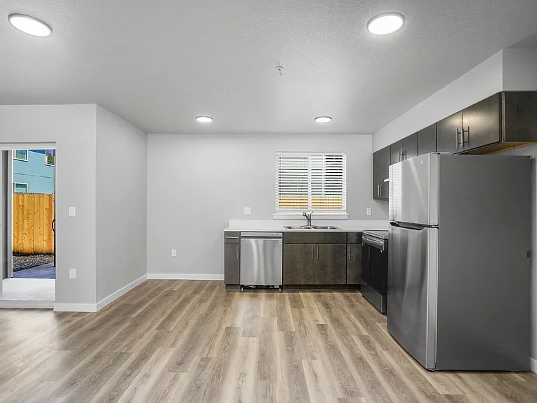 Fisher Park Apartments — Photo 16