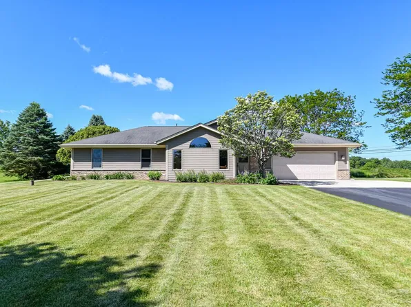 W238S9695 Par AVENUE, Big Bend, WI 53103