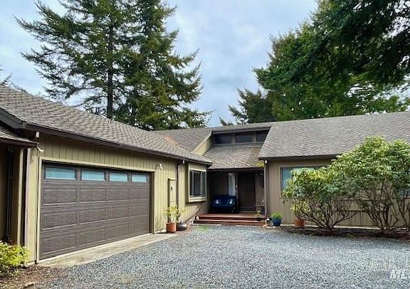 3rd image of 12061 Cedarwood Street