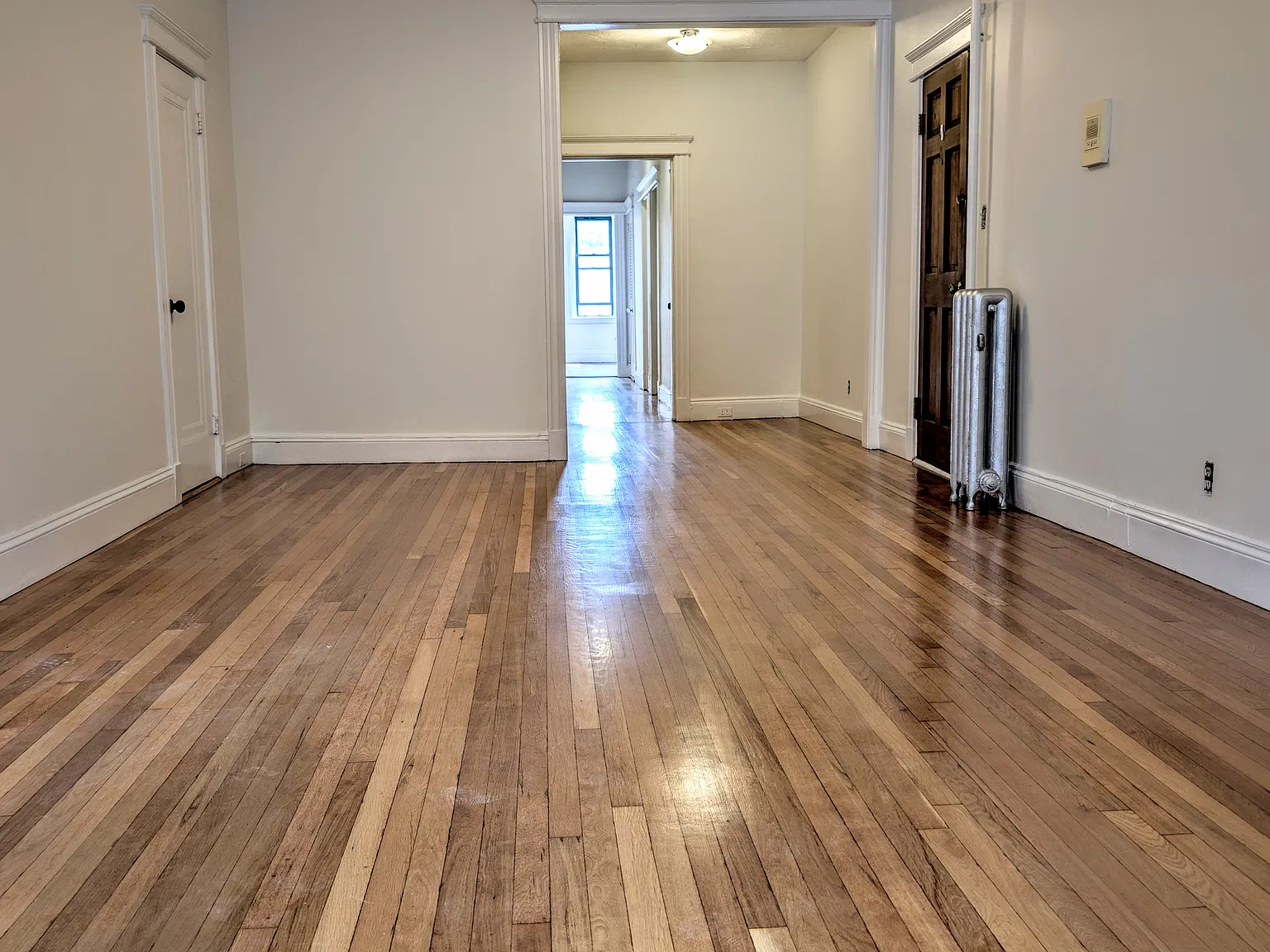 3 bed, 2000 sqft, $4,800 — Photo 4