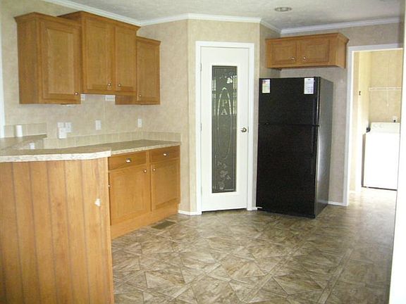5th image of 1106 Bow Court SW