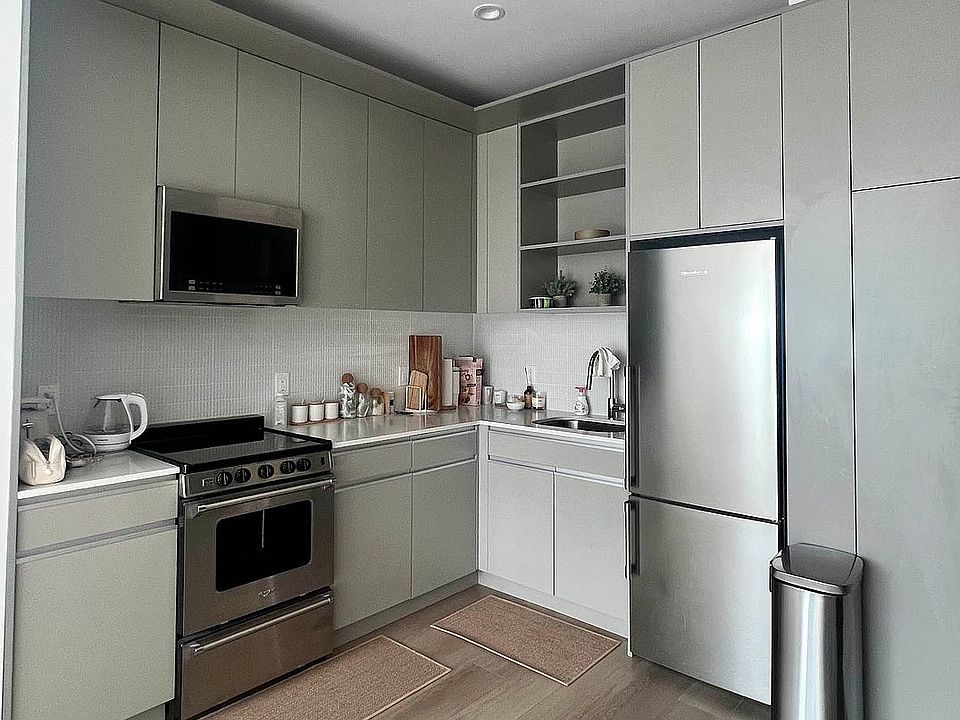 1st image of 29-17 40th Ave #811