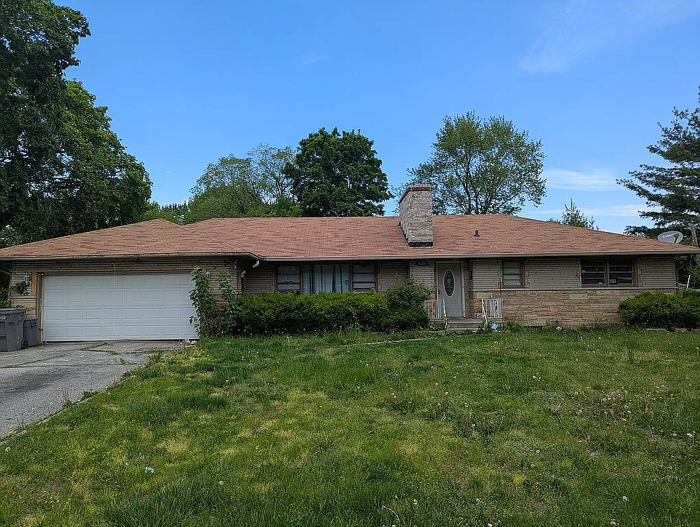 2060 E Thompson Rd photo 1