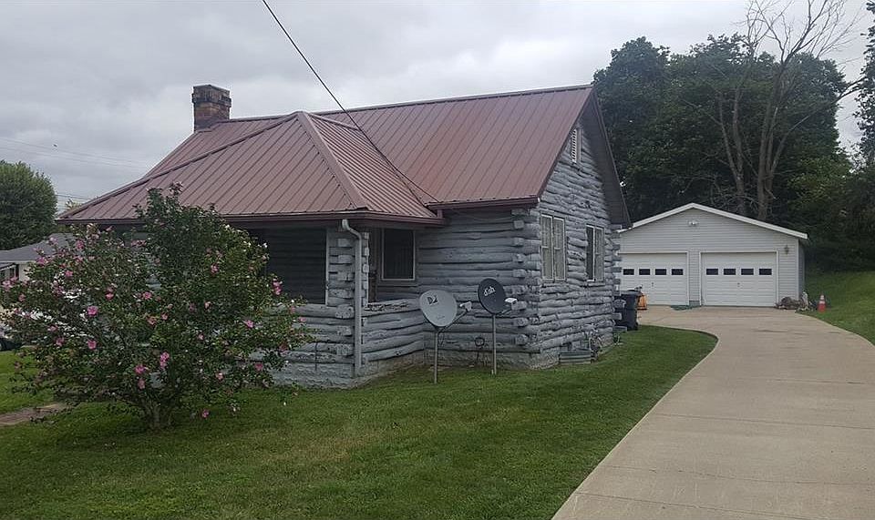 2nd image of 204 S John St