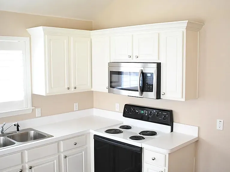 5100 Chesterfield Pl — Photo 8