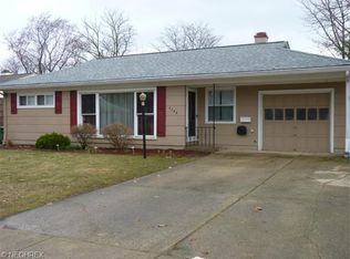9244 Newkirk Dr, Parma Heights, OH 44130