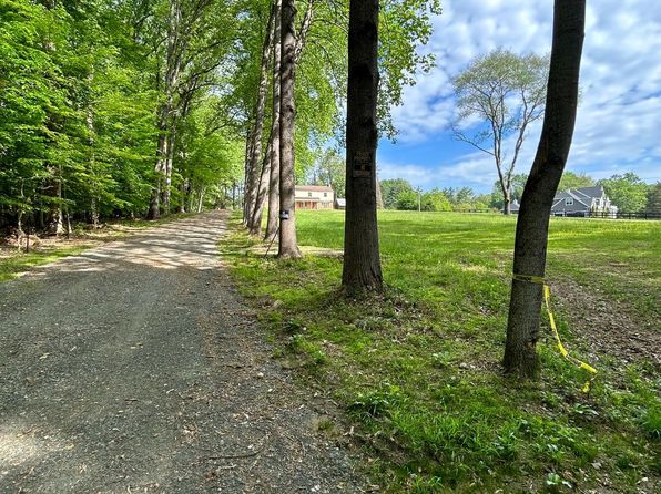 11518 Yates Ford Rd, Fairfax Station, VA 22039