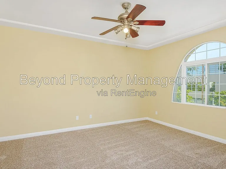 2947 Farragut Rd — Photo 25