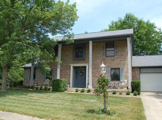 7236 Pineview Dr, Englewood, OH 45322