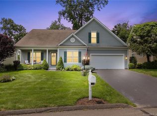 10 Black Swan Ct, Brookfield, CT 06804