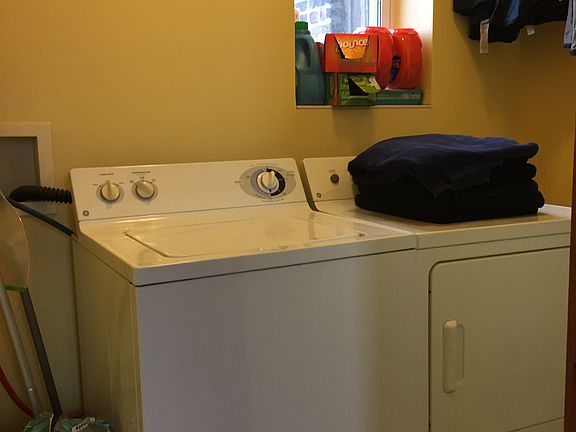 4th image of 3912 N Cicero Ave #3