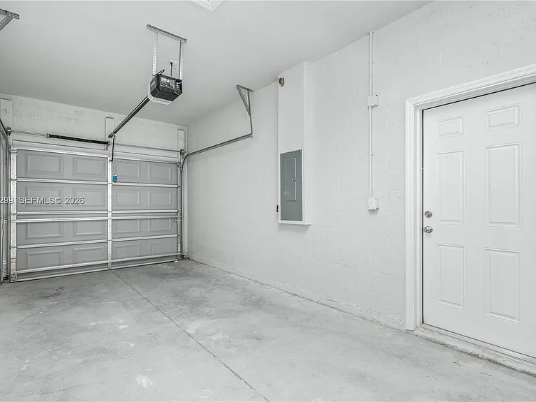 1407 Las Villas Blvd — Photo 14