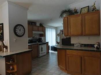 4th image of 5110 W 118th St