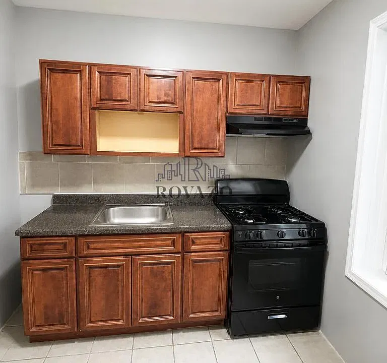 328-329 Roseville Ave #BB-3