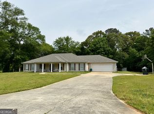 195 Ridgeway Dr, Fort Valley, GA 31030