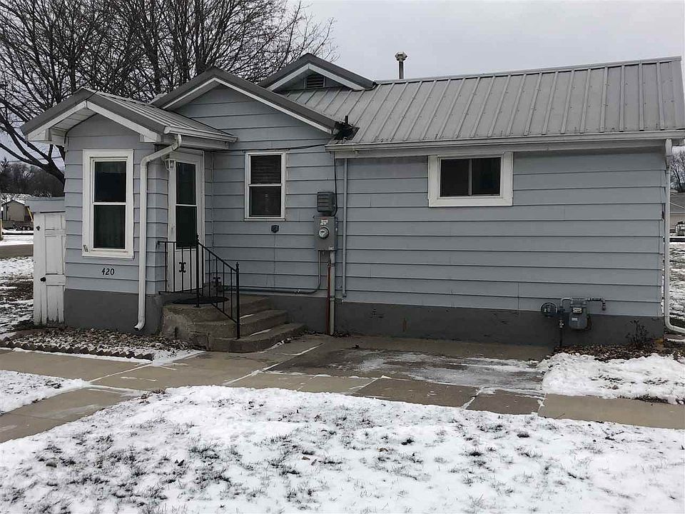 1st image of 420 6th Ave NW