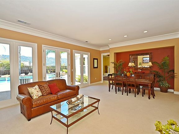 4th image of 863 Sunset Creek Ln