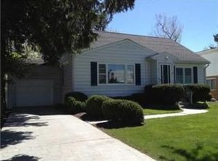 47 W Willowdale Dr, West Seneca, NY 14224