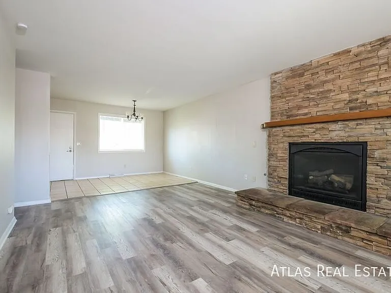 10553 W 106th Ct — Photo 2