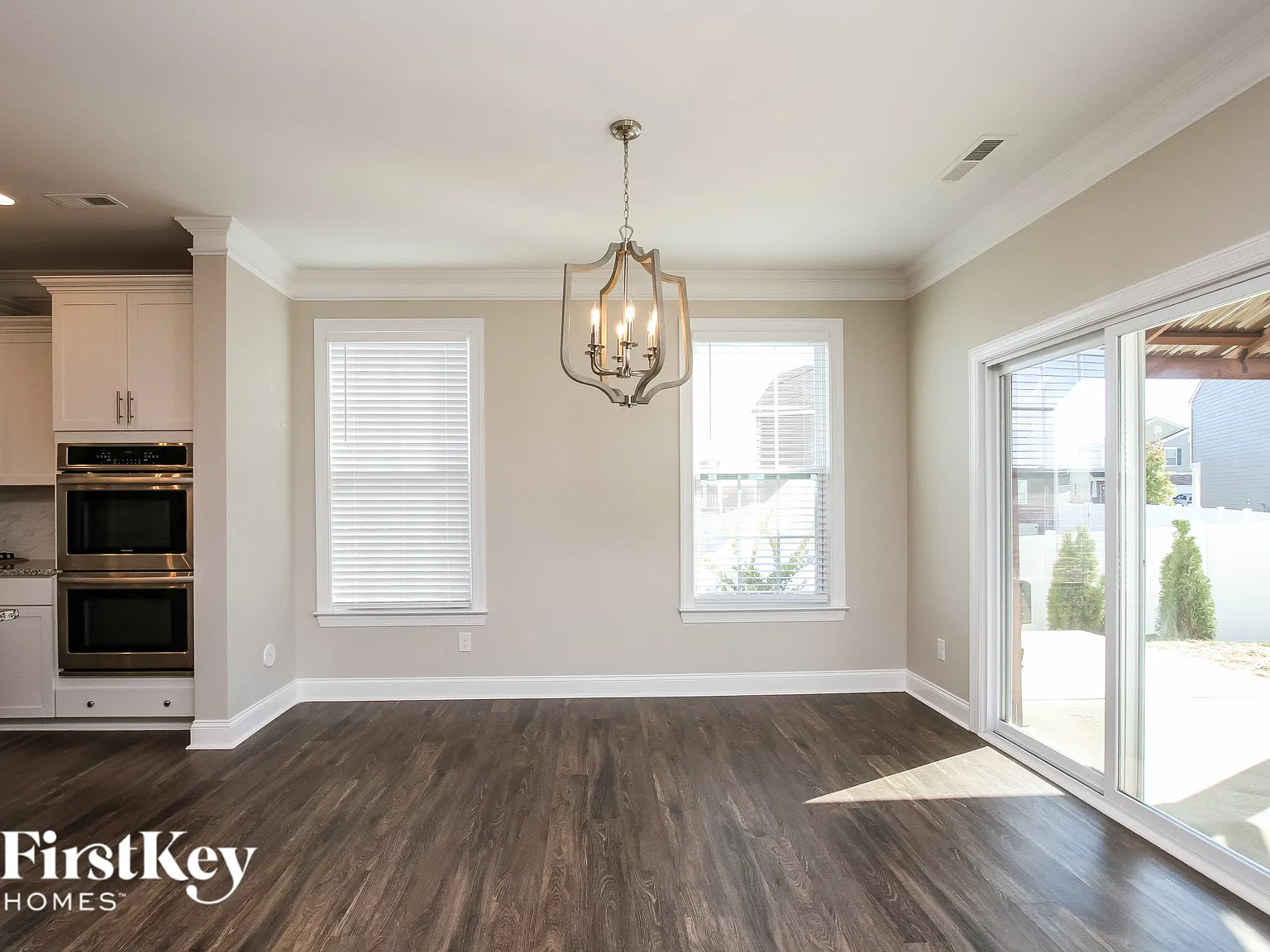 4 bed, 3.0 bath, 3219 sqft, $2,890 — Photo 4
