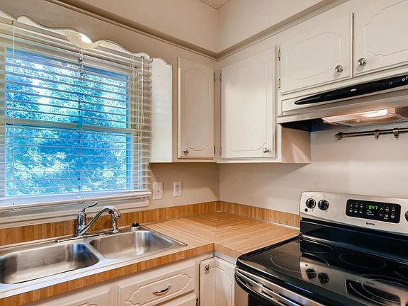 5th image of 2962 166th Ave NE